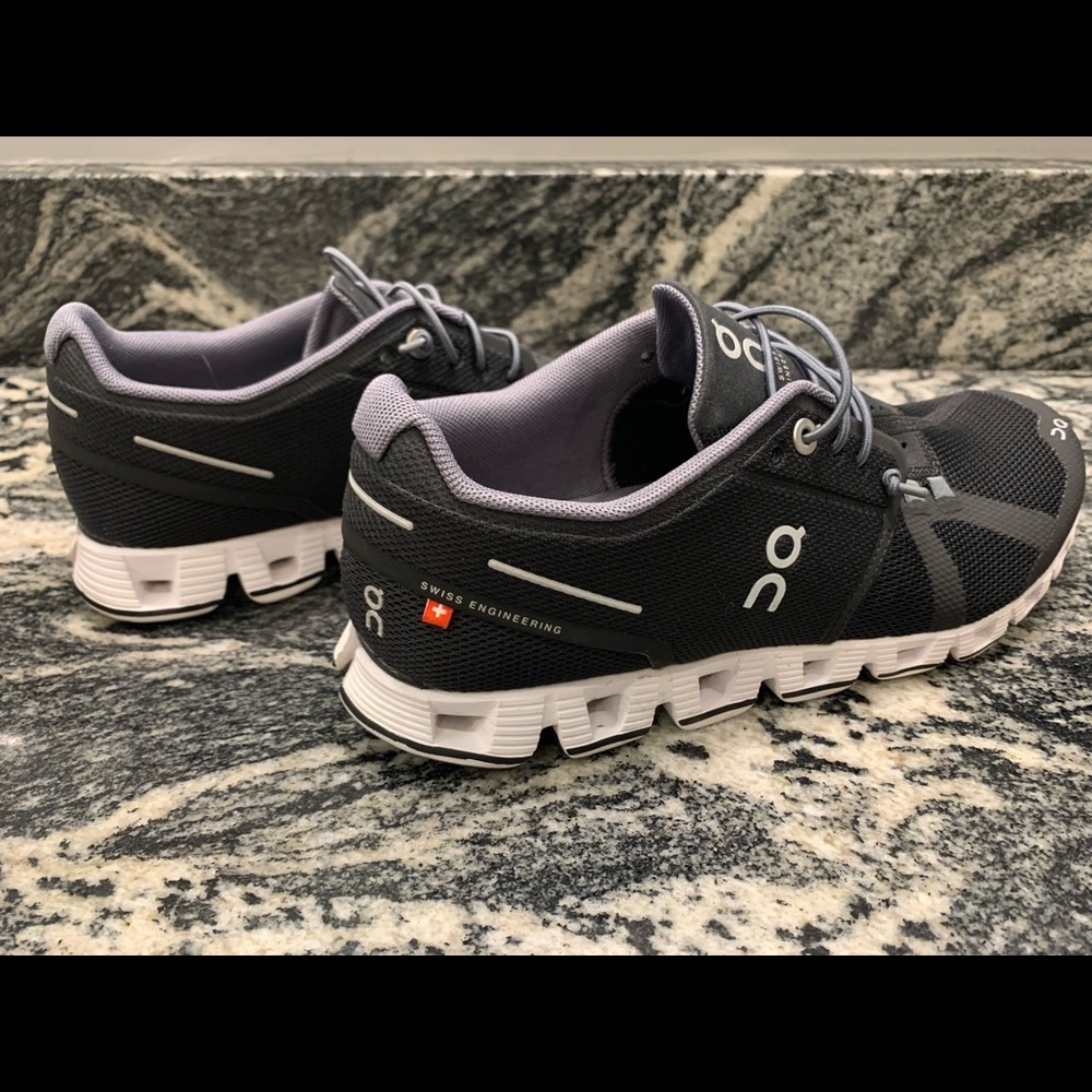 Womens On Running Cloud Shoes Size 7.5 Black & White